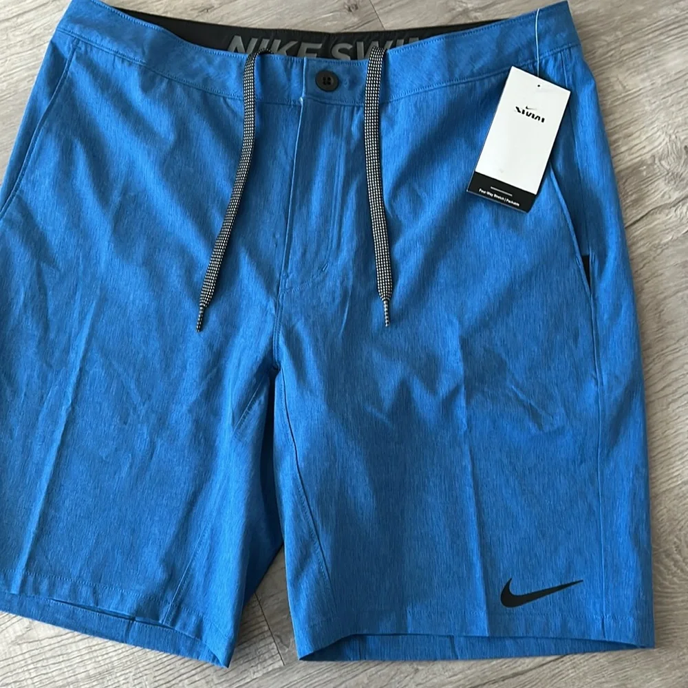 NIKE | DARK MARINA BLUE HYBRID SHORT MEN